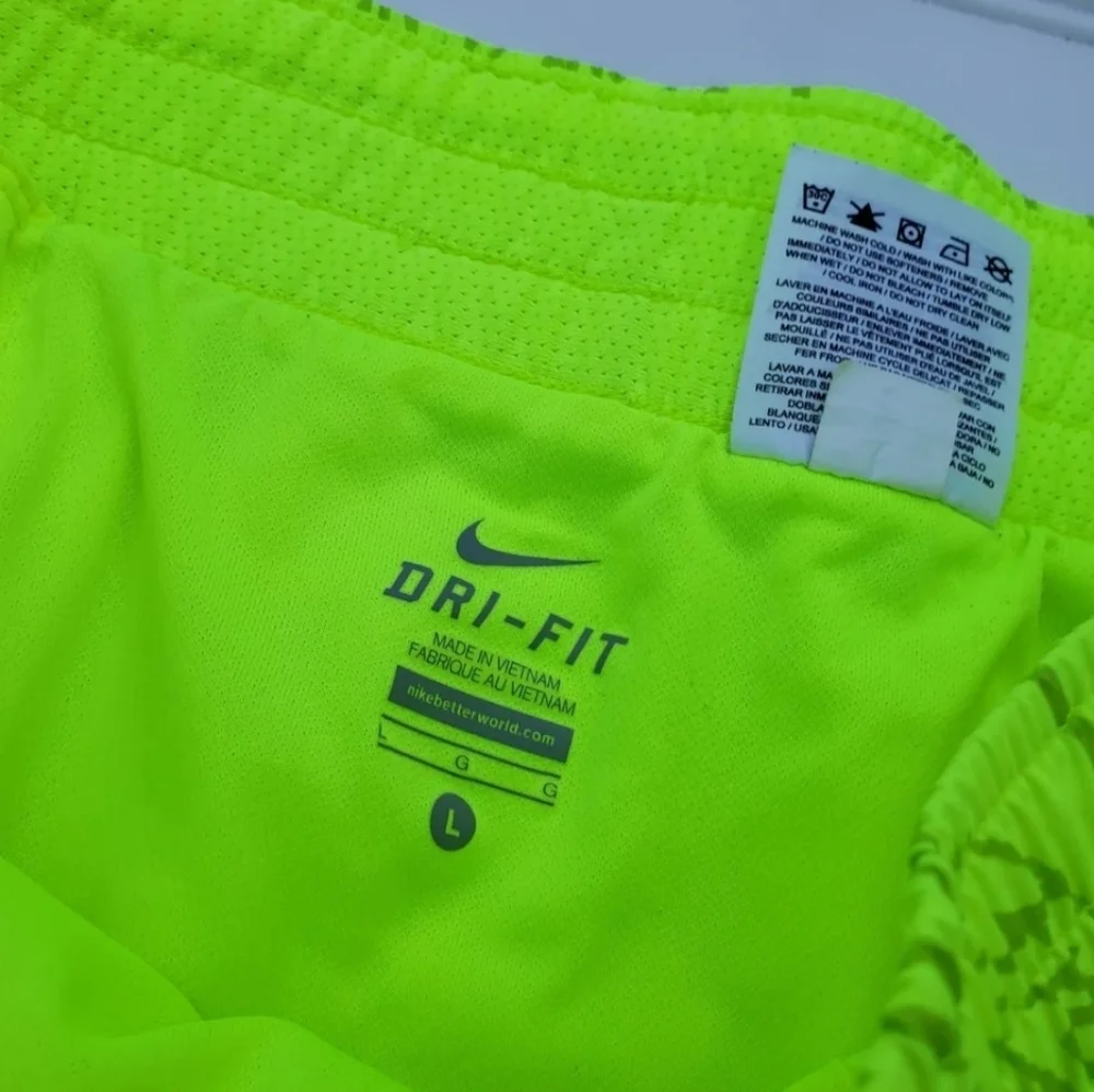 Nike Shorts - Picture 4 of 4